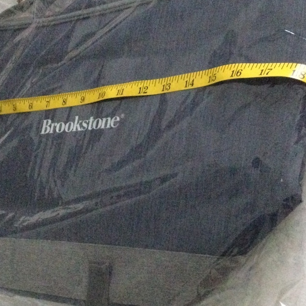 Brookstone Backpack cooler New still in plastic bag. Color blue #637 - Picture 4 of 4